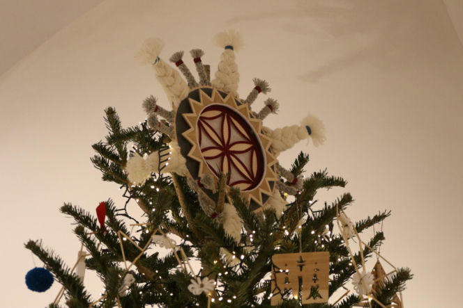 W Pałacu Prezydenckim już święta. Marta Nawrocka z rodziną ubierała choinkę