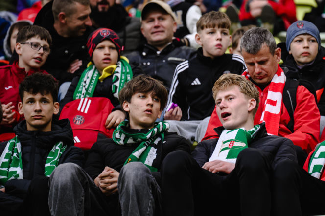 Lechia Gdańsk - Raków Częstochowa; Zdjęcia kibiców z meczu 30. kolejki PKO BP Ekstraklasy