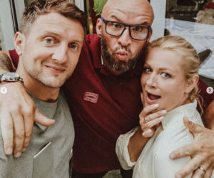 M jak miłość na planie.  Marzenka (Olga Szomańska), Andrzejek (Tomasz Oświeciński), Bartek (Arkadiusz Smoleński)