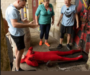 Marcin Mroczek podczas nagrań do Fort Boyard