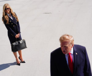 Media masakrują nową rzeczniczkę Trumpa! Piękna blondynka kocha się w prezydencie?