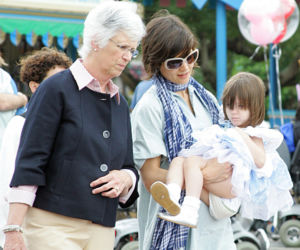 Katie Holmes i Suri