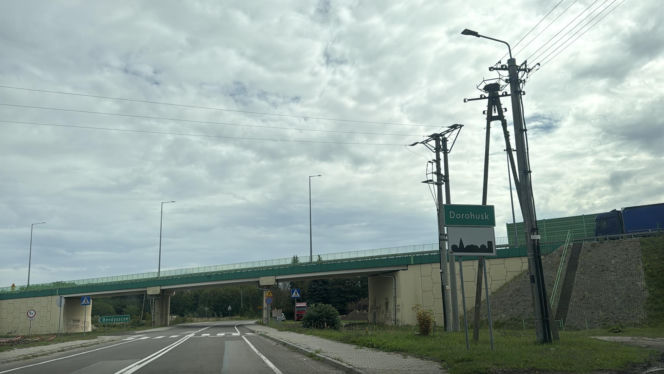 "Nie życzę nikomu takiej pobudki". Huk, błysk i dym przy granicy. Tak Dorohusk przeżył atak rosyjskich dronów