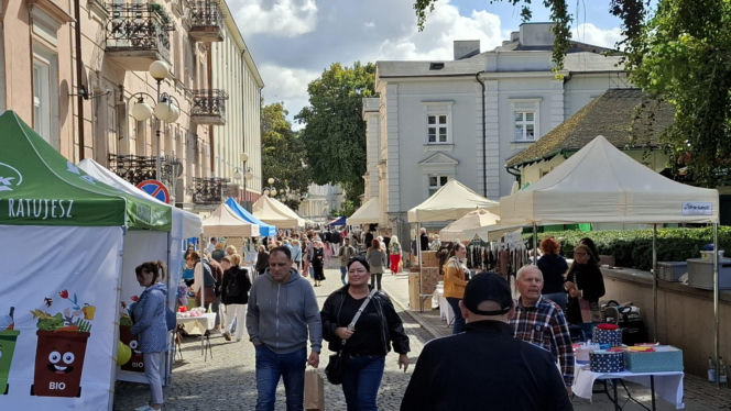 Najkrótsza uliczka w Kaliszu świętuje! Święto Ulicy Niecałej