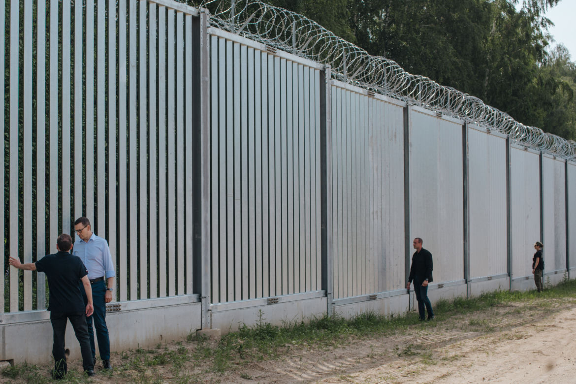 Zapora na granicy z Białorusią. Bariera fizyczna jest już gotowa