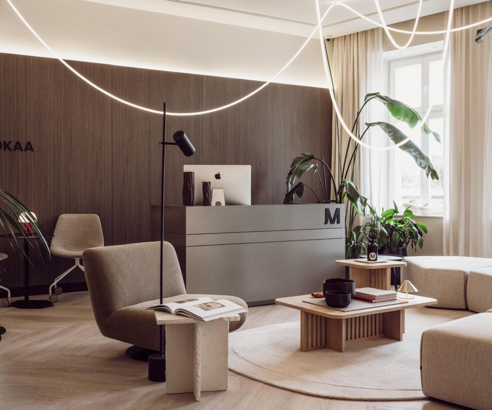 Biuro jako wizytówka marki. MOKAA pokazuje, jak naprawdę pracują architekci premium