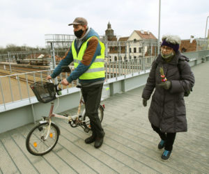 Przez awarię windy ratusz zatrudnił tragarzy