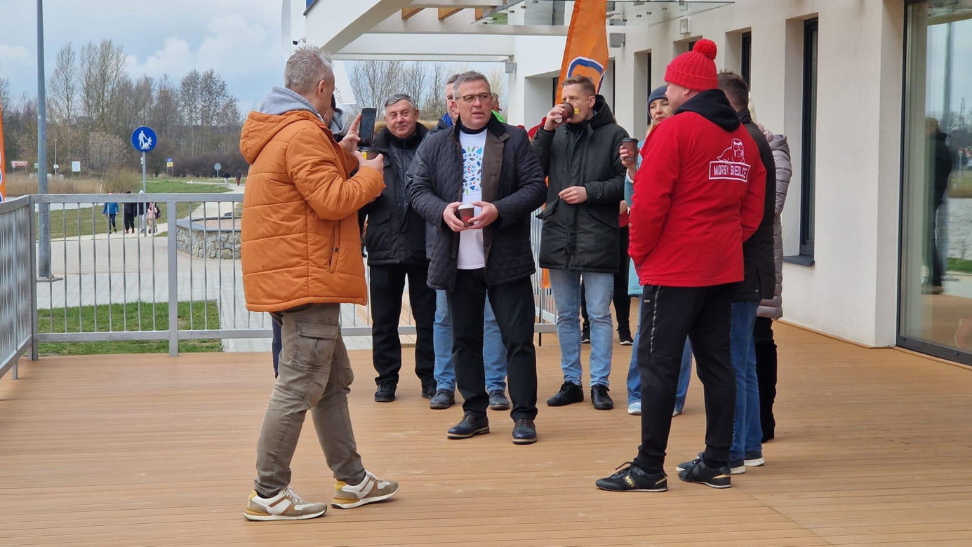 Powitanie wiosny nad siedleckim zalewem i akcja sprzątania
