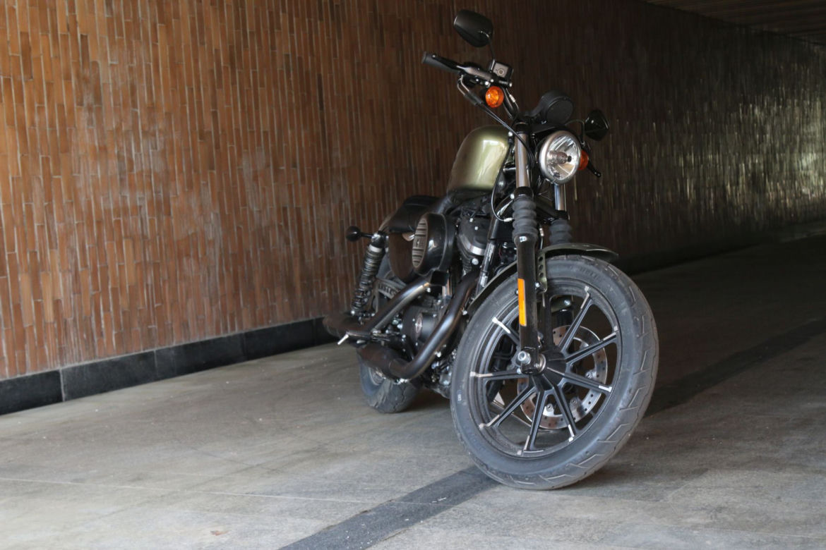 Harley-Davidson 883 Iron
