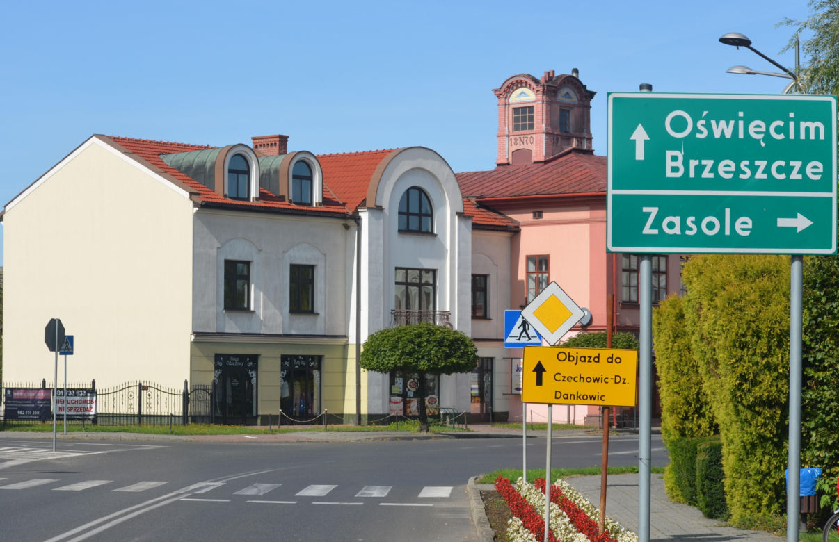 To jedno z najpiękniejszych śląskich miast. Kiedyś leżało w Małopolsce, a jego mieszkańcy mieli własny język