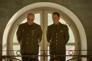 Wojna zastępcza, odc. 1.  Generał Dubynin (Cezary Żak), pułkownik Zarudin (Dawid Dziarkowski)