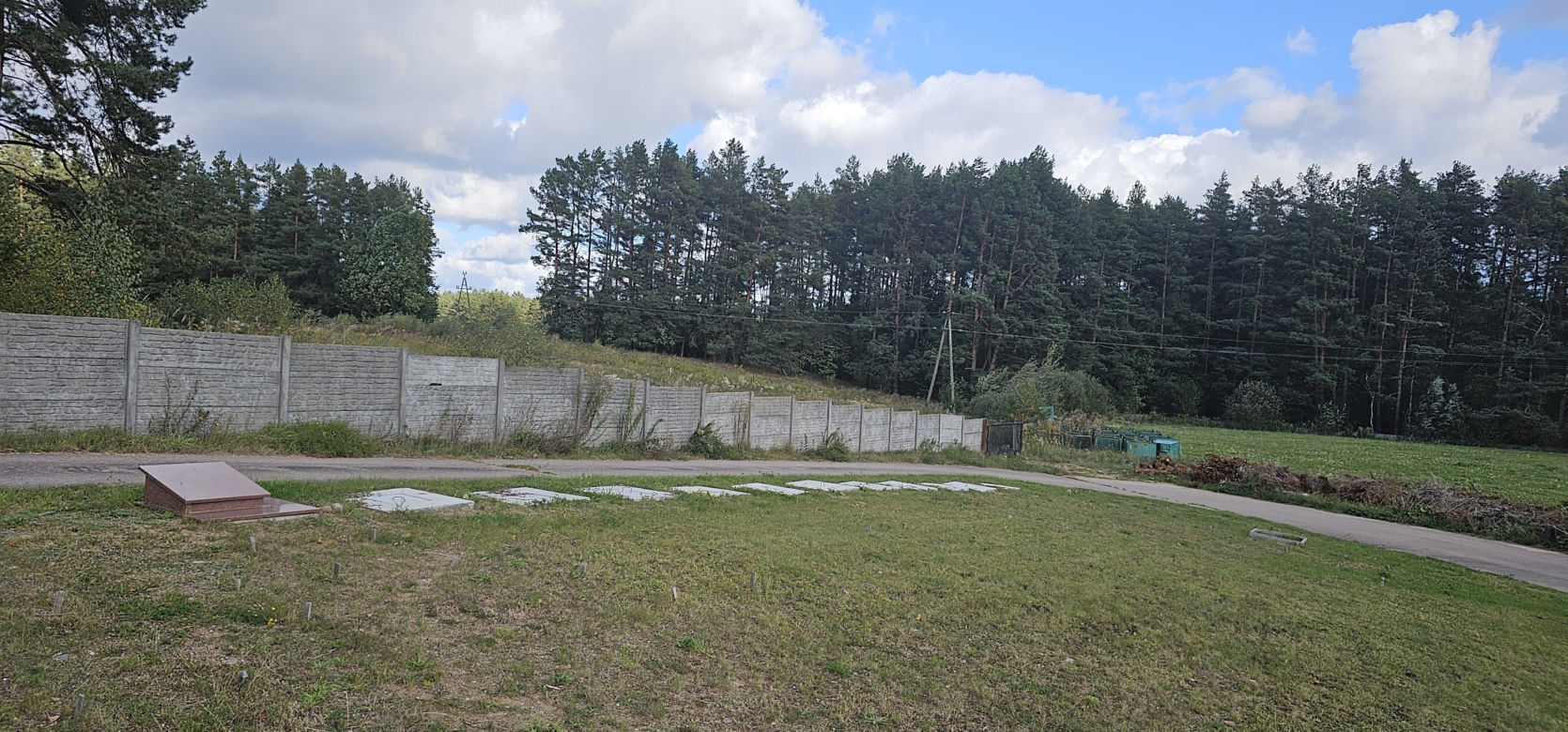 Tak wygląda „amerykański” cmentarz w Dywitach. Ile kosztuje miejsce?