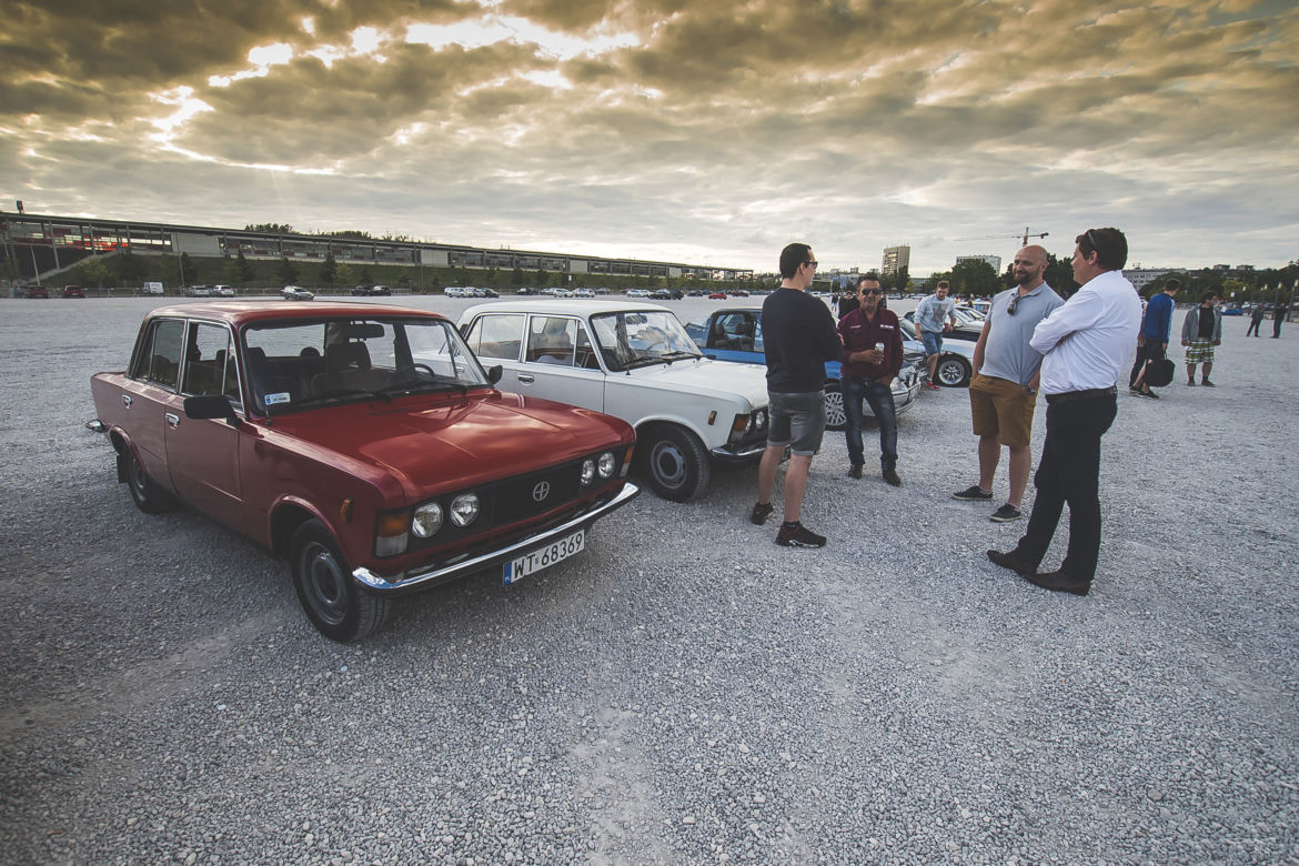 Spotkanie Youngtimer Warsaw pod PGE Narodowym