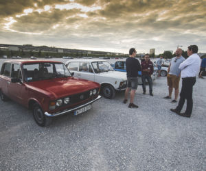 Spotkanie Youngtimer Warsaw pod PGE Narodowym