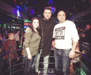 Defis w Face Club. Zdjęcia fanów z wokalistą