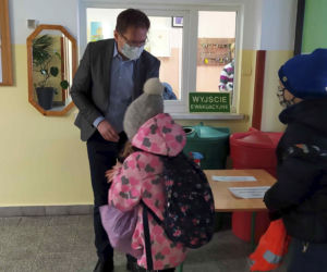 Boję się, że dziecko zarazi mnie koronawirusem