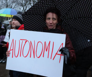 Protest przeciwko Lex Czarnek przez Sejmem