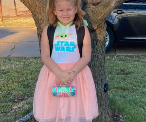 Kurier porwał 7-latkę i ją zabił! To zdjęcie przeraża