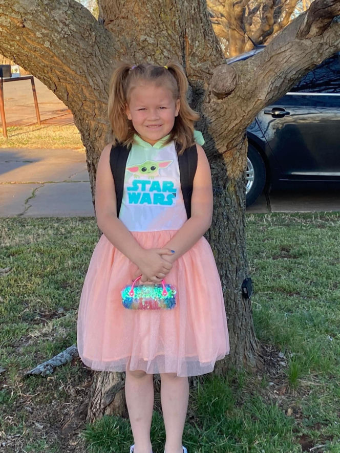 Kurier porwał 7-latkę i ją zabił! To zdjęcie przeraża