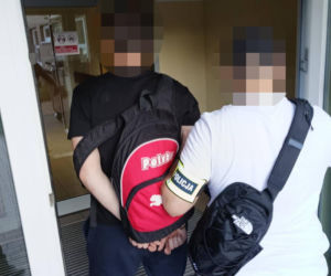 Zatrzymane osoby w wielkiej akcji policji