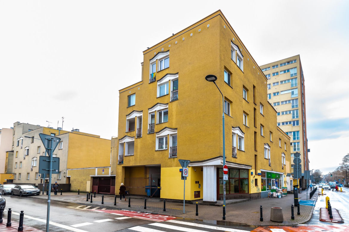 Blok na Madalińskiego 55 w Warszawie