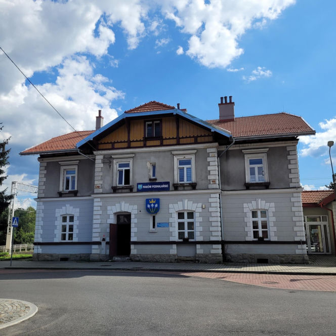 To jedno z najpiękniejszych miast w Małopolsce. Kiedyś było wsią, która należała do króla