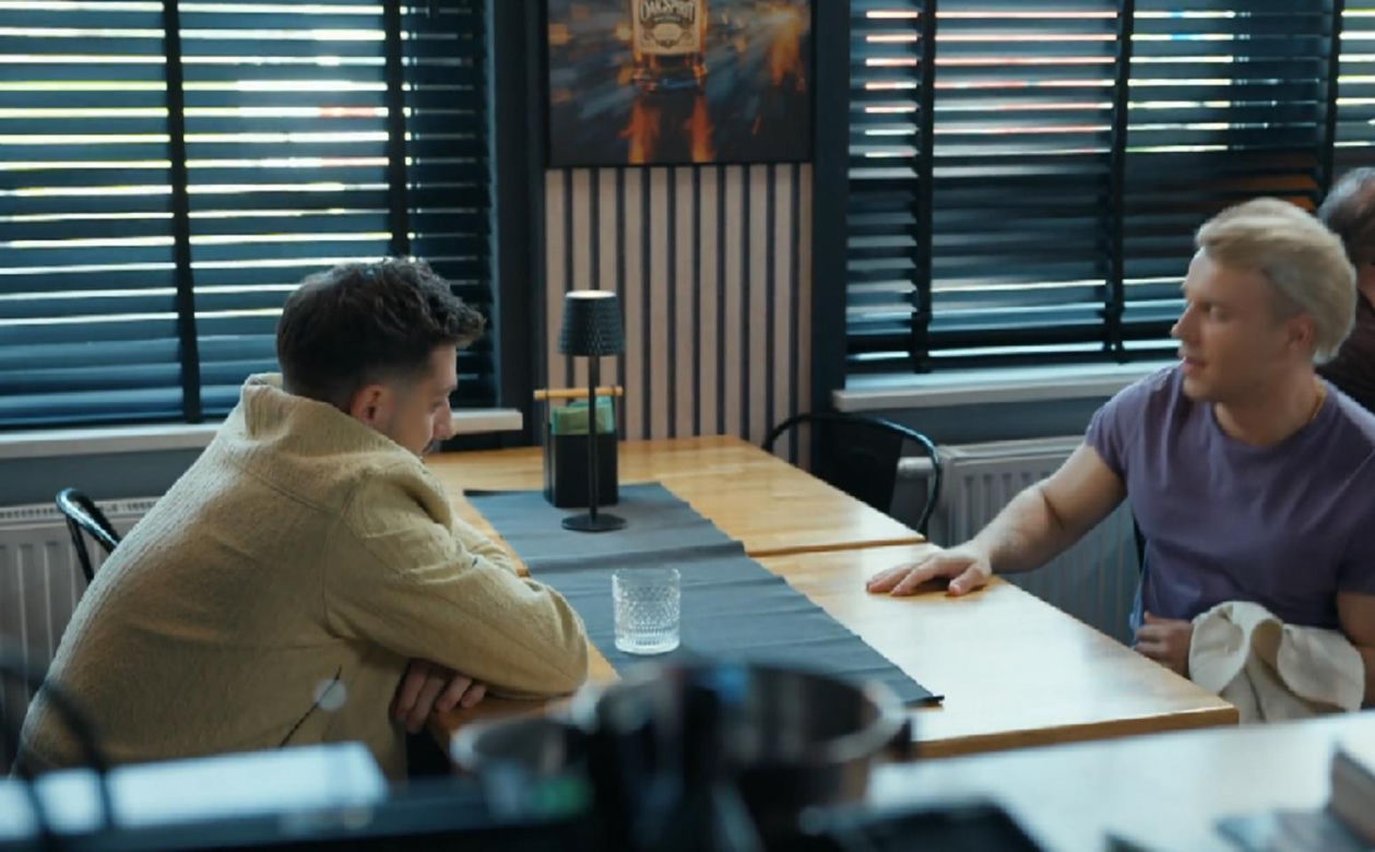 Barwy szczęścia, odcinek 3247. Justin (Jasper Sołtysiewicz), Patryk (Konrad Skolimowski)