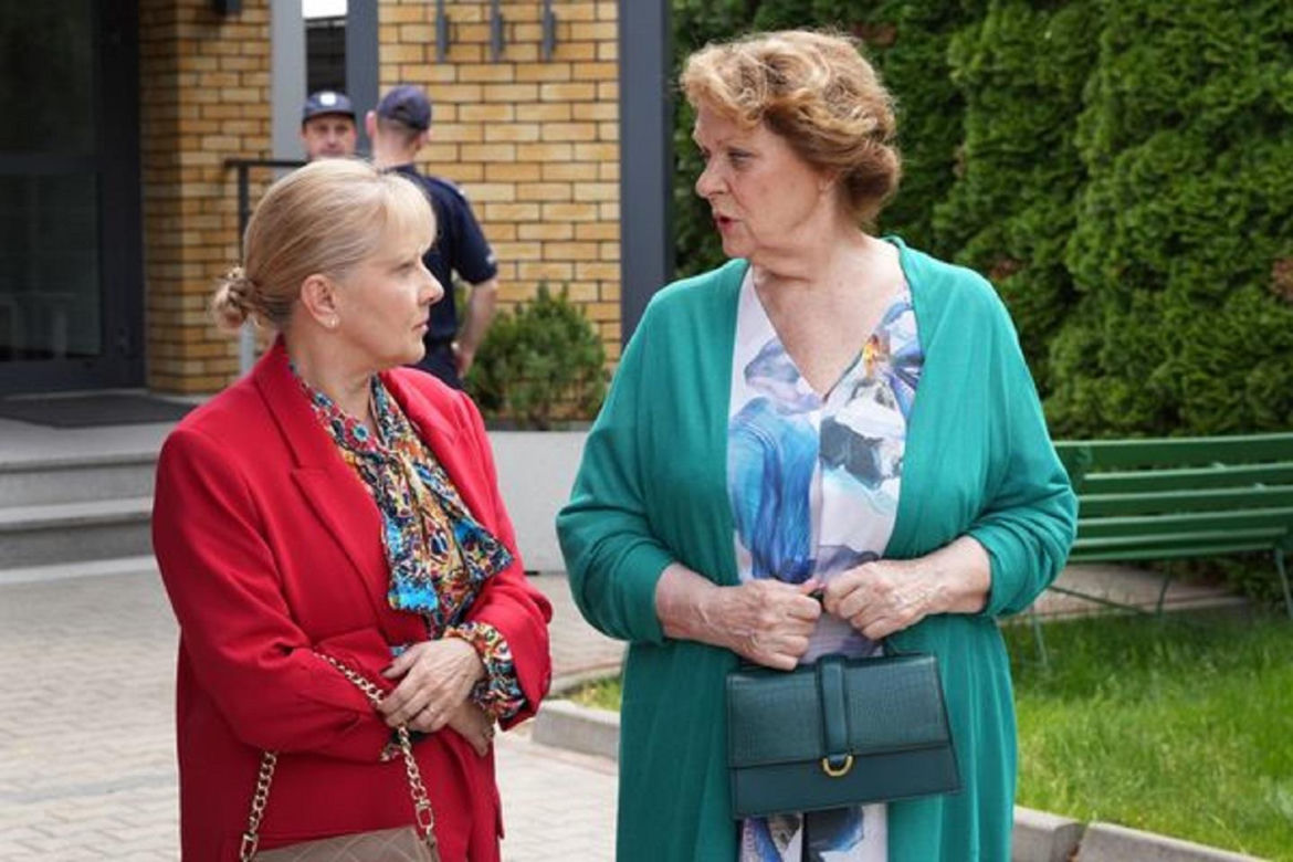 Barwy szczęścia, odcinek 3281. Walczewska (Małgorzata Puzio), Józefina (Elżbieta Jarosik)