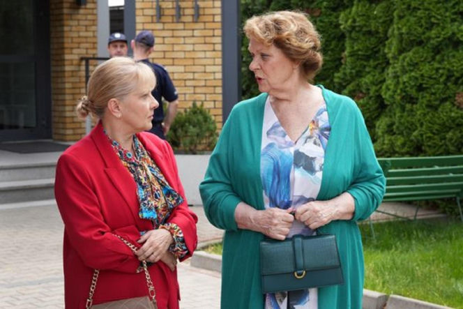 Barwy szczęścia, odcinek 3281. Walczewska (Małgorzata Puzio), Józefina (Elżbieta Jarosik)