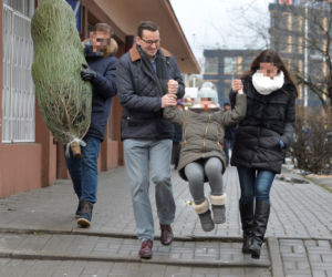 stylizacje premiera Mateusza Morawieckiego