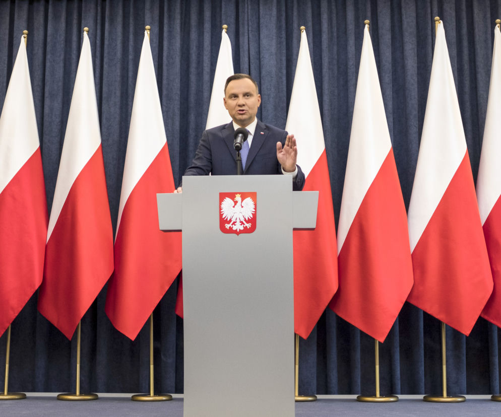 Duda ocalił Hermaszewskiego