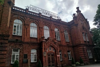 Nie będzie zarządzać szkołą i prowadzić zajęć. Dyrektor radomskiej samochodówki ponownie zawieszona 