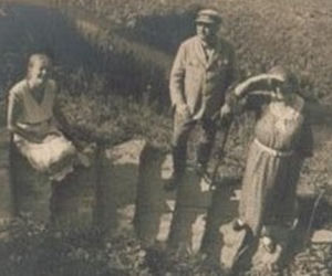 Niezwykłe zdjęcia z rodzinnego albumu Jacka Kurskiego 