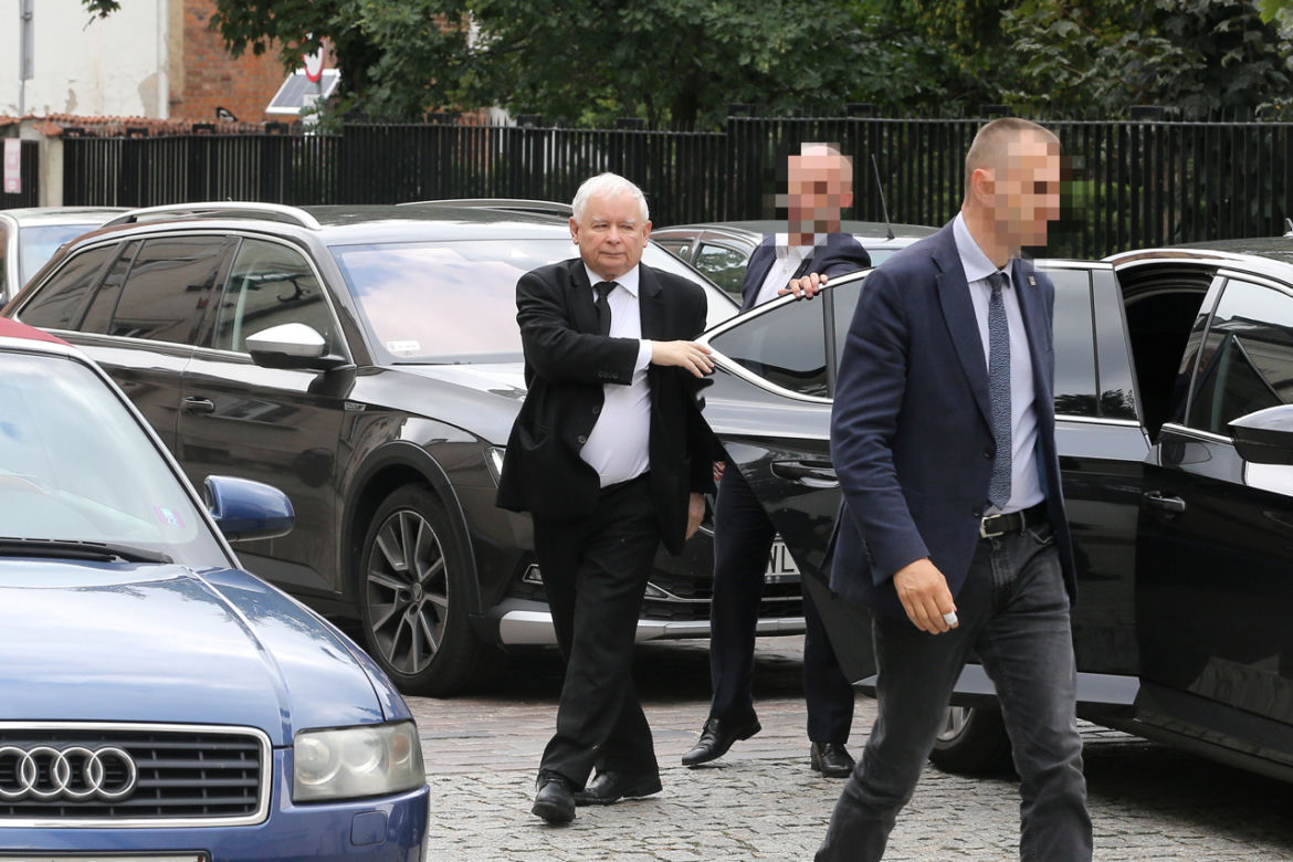 Jarosław Kaczyński pojechał do kościoła