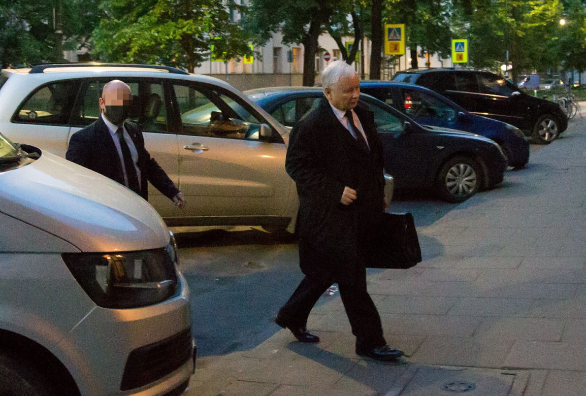 Kaczyński w Krakowie odwiedził grób brata