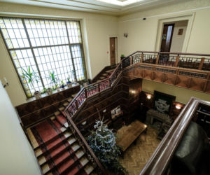 Były tu biura, przedszkole i Urząd Stanu Cywilnego. Dziś w dawnej willi fabrykanta działa harcerstwo