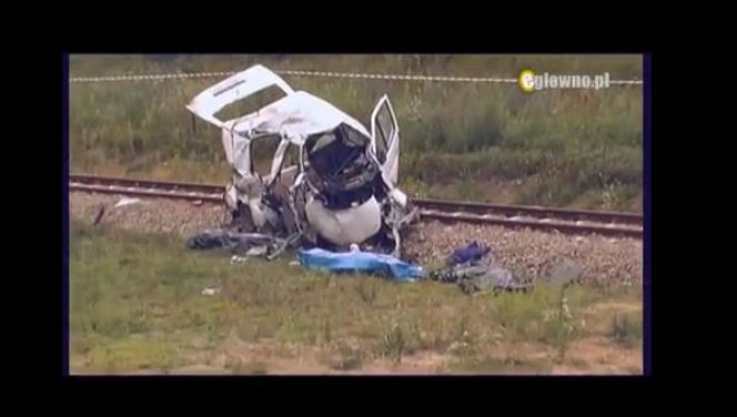 BRATOSZEWICE: Wypadek busa na niestrzeżonym przejeździe kolejowym