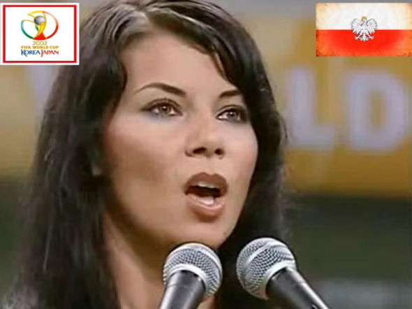 Hymn w wykonaniu Górniak wywołał skandal