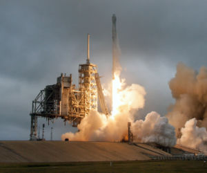 Start rakiety Falcon 9 z przylądka Canaveral