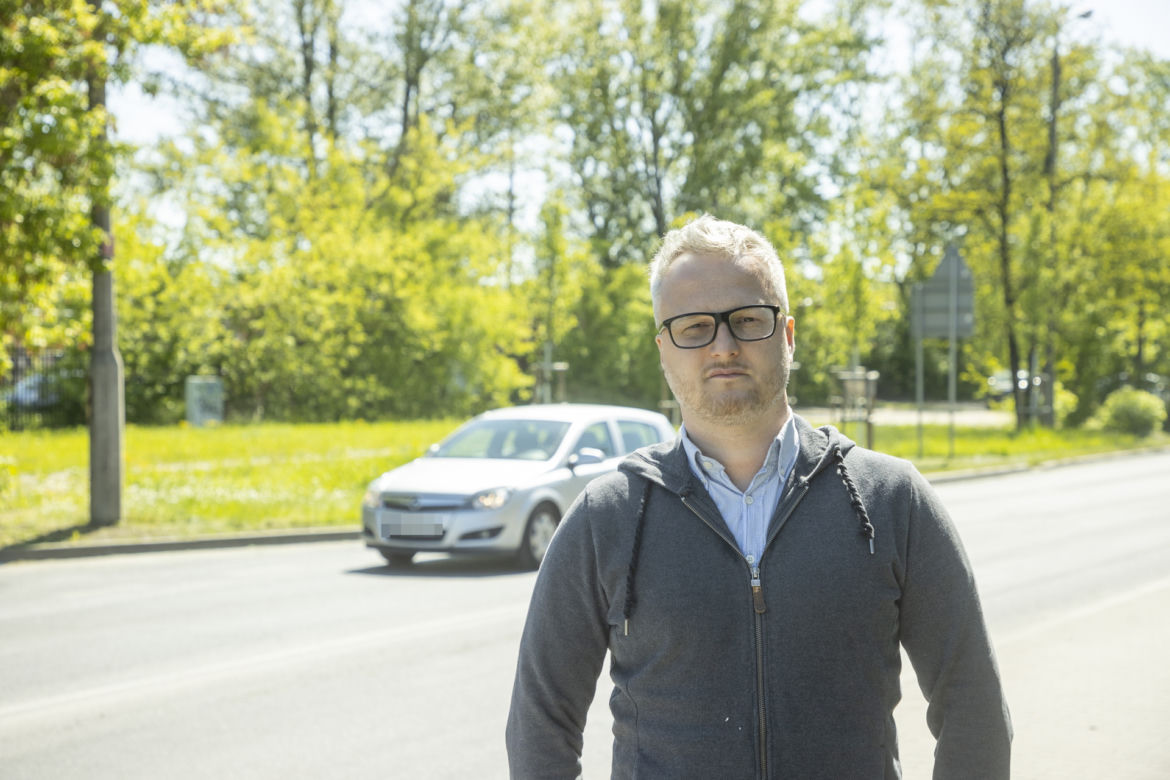"Ubezpieczyciel wmawia mi, że chciałem się zabić". Dramat kierowcy z Warszawy