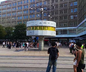 Weltzeituhr na Alexanderplatz
