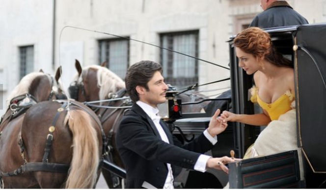 Dama w czarnym welonie. Clara (Miriam Leone), Guido (Lino Guanciale)