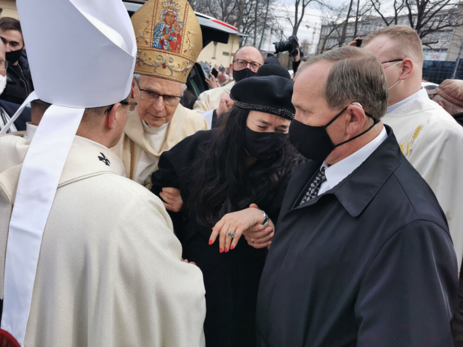 Pogrzeb Krzysztofa Krawczyka. Nabożeństwo żałobne w łódzkiej archikatedrze