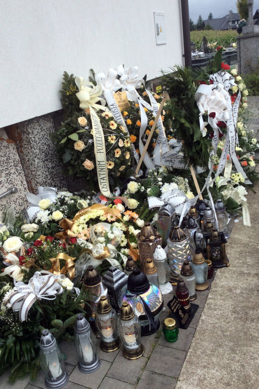 Lipnica Murowana. Śmiertelnie pobity na Krupówkach Mateusz został pochowany na cmentarzu parafialnym w Lipnicy Murowanej. Jego ojciec zabiera głos