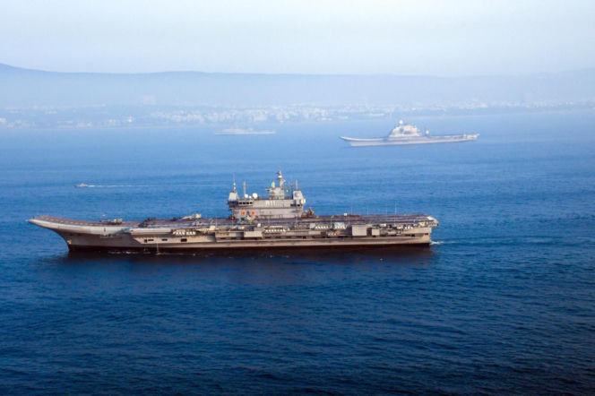 Indyjski lotniskowiec rusza na pomoc Sri Lance. Dramatyczna walka z żywiołem