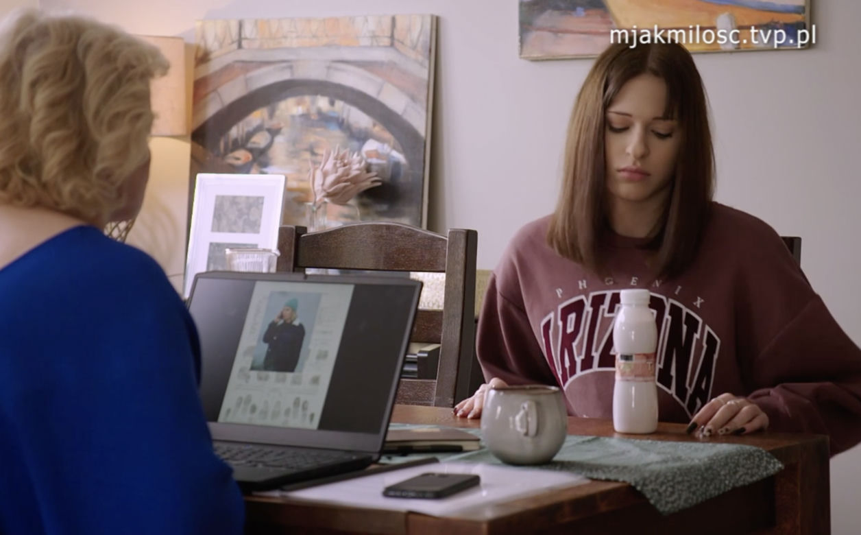 M jak miłość. Marta (Dominika Ostałowska), Ania (Gabriela Świerczyńska)