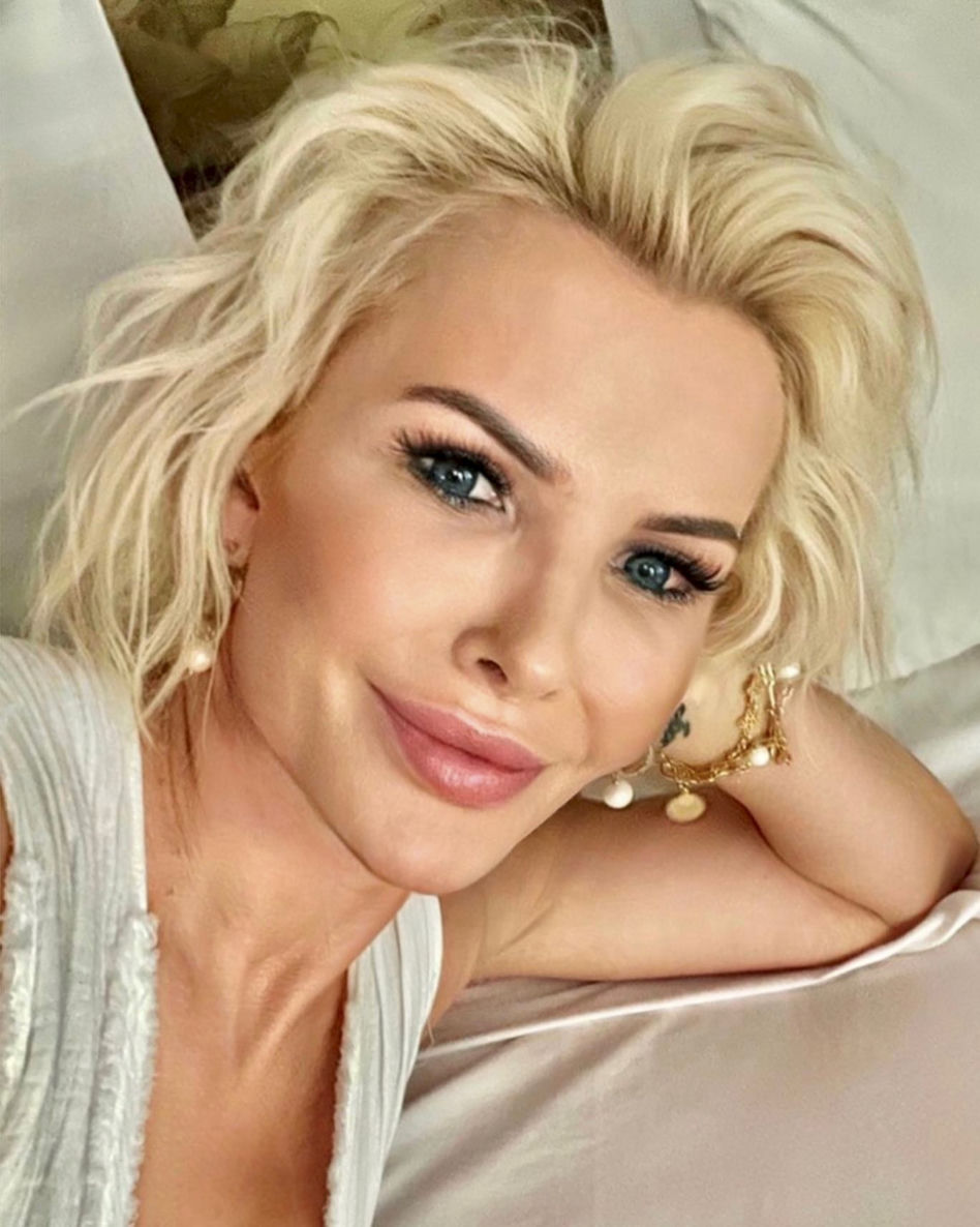 Joanna Racewicz prezentuje się fenomenalnie! Pokazała zdjęcie w bikini [GALERIA] 