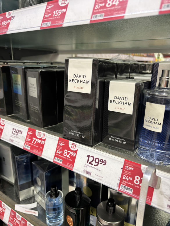 Wyprzedaż perfum w Rossmannie