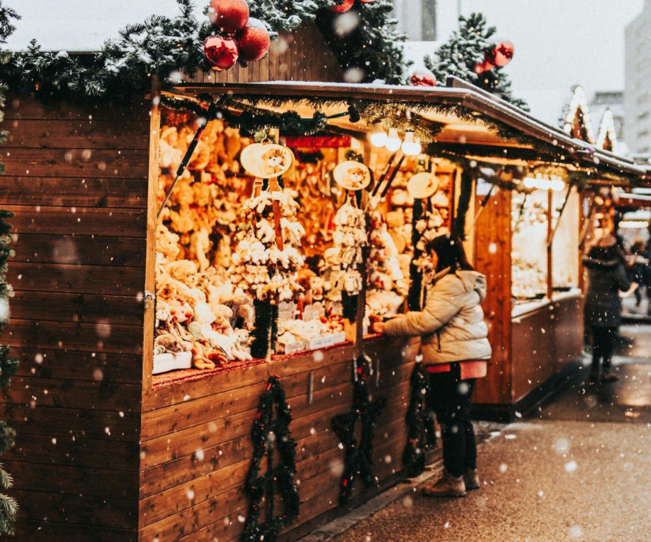 Jarmarki bożonarodzeniowe w Europie. Te trzy miasta przyciągną w tym roku Polaków