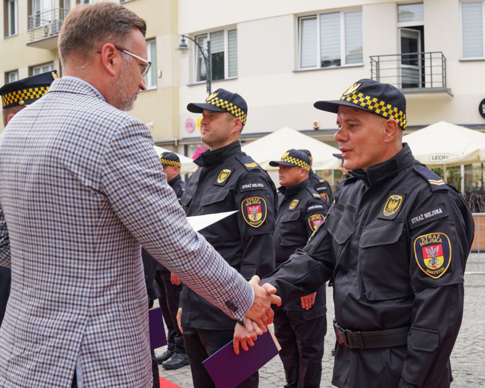 Białystok. Dzień Straży Miejskiej. Awanse funkcjonariuszy [30.08.22]